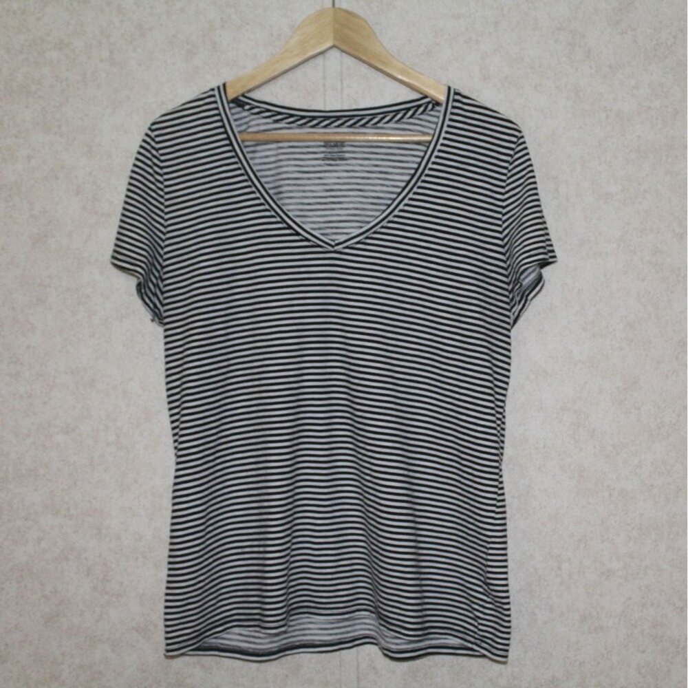 Victoria's Secret Pink Vneck TShirt‎ Black/White Striped Size Large